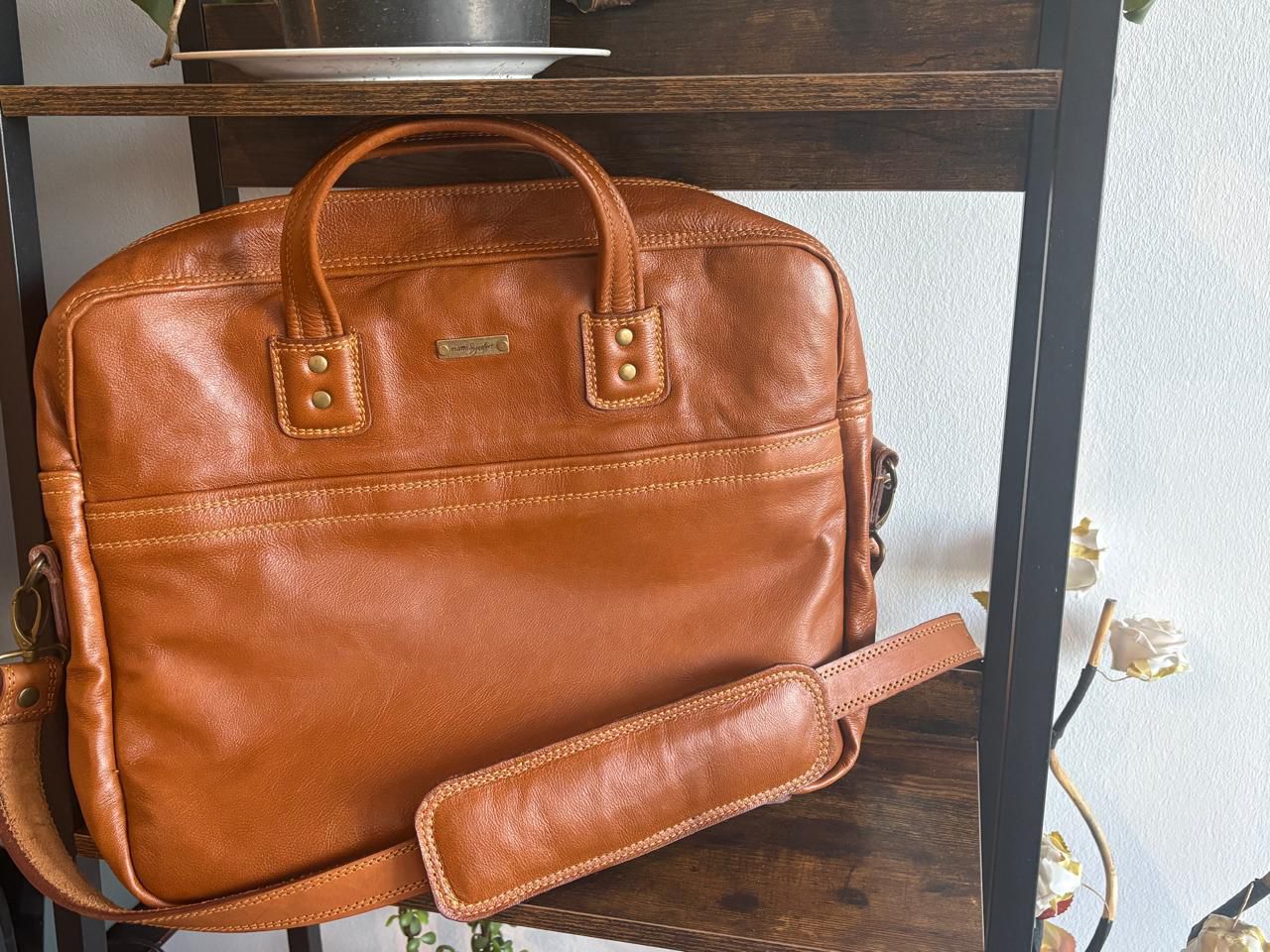 Premium tan Mami Signature business bag